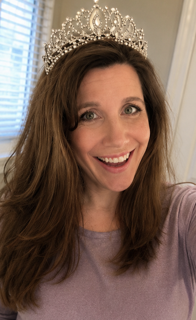 Samantha Smitte wearing a crown